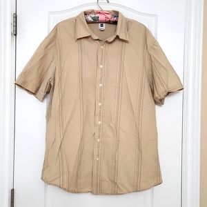Gap men's short-sleeved button down shirt, sz XL